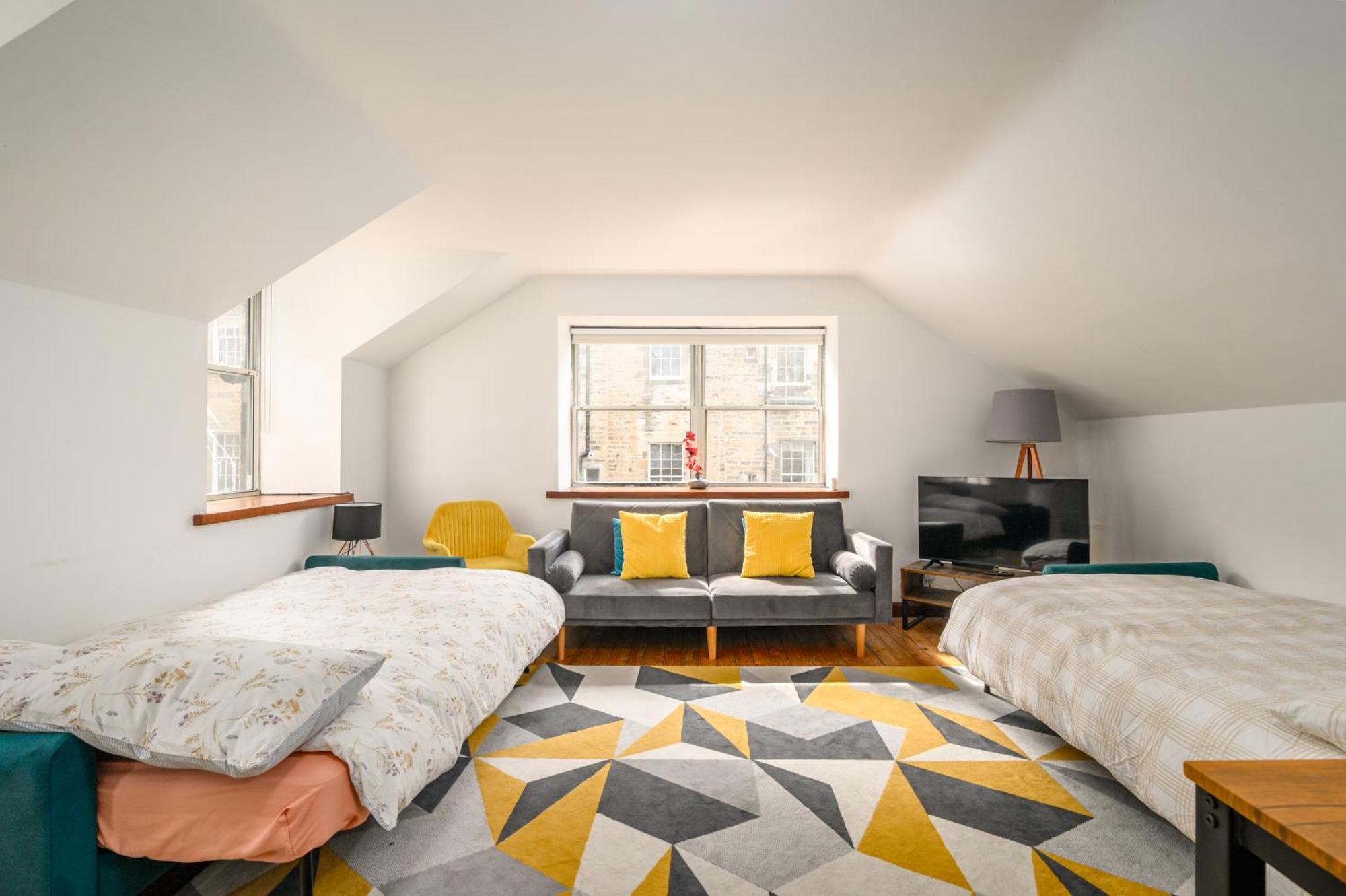 Bright - Central - Sleeps 10 Edinburgh Ngoại thất bức ảnh